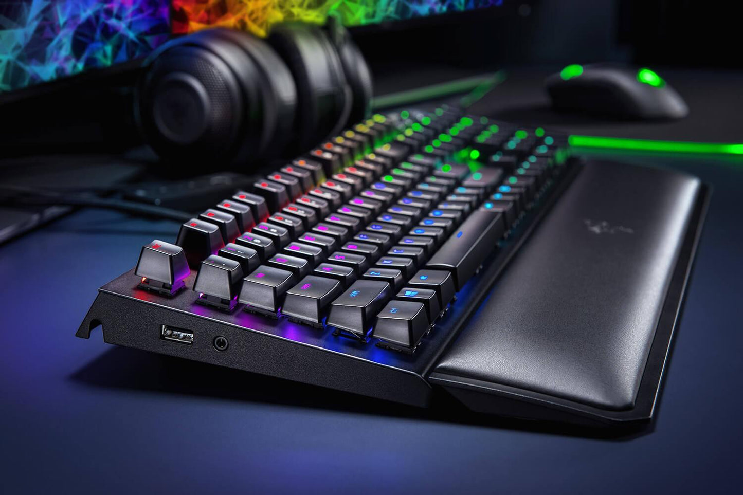 Razer BlackWidow Elite (Green Switch) Gaming Keyboard - GameStop Pakistan